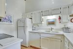 Mammoth Rental Chateau Blanc 30 - Fully Equipped Kitchen